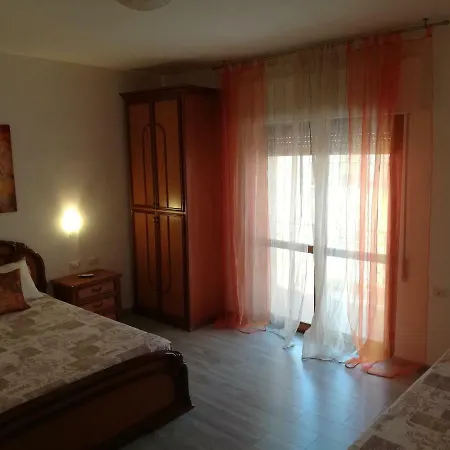 בית הארחה Leolu